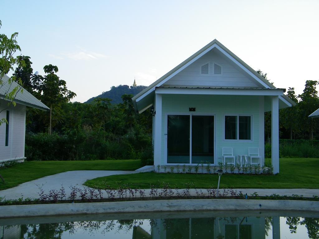 Hotel Banmon Makok Ban Makok Exterior foto